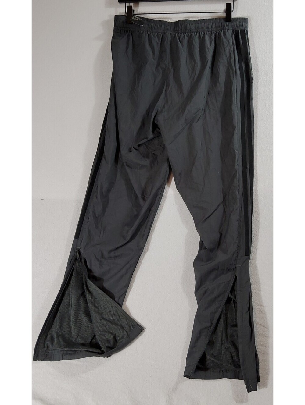 Adidas M TRIO Woven Soccer Training Pants GRAY Men's Size M Track Tapered Leg - Picture 2 of 9